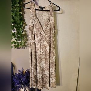 Candalite tan floral dress size L
